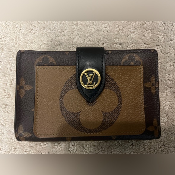 Louis Vuitton Reverse Monogram Juliette Wallet - Picture 4 of 9